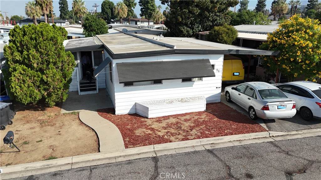 1560 Massachusetts - Photo 1