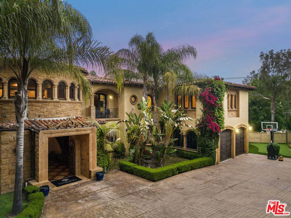 https://bt-photos.global.ssl.fastly.net/socal/orig_boomver_1_402784910-2.jpg
