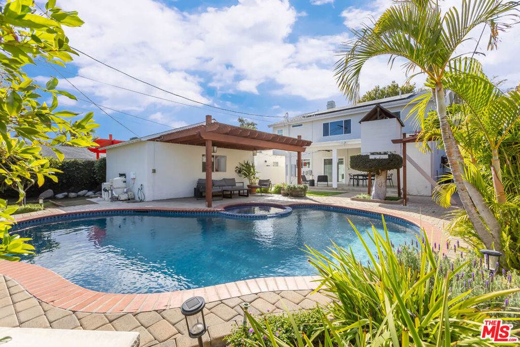 5044 Varna Avenue - Photo 1