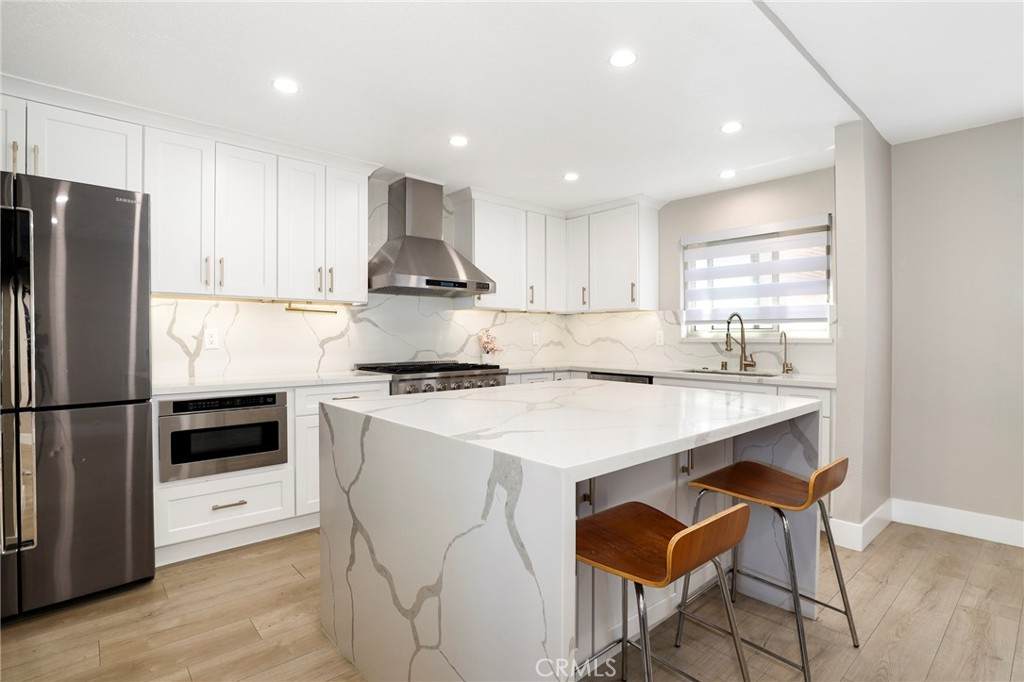 10159 De Soto Avenue - Photo 1