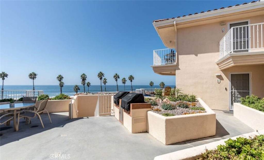 621 Pacific Street - Photo 1