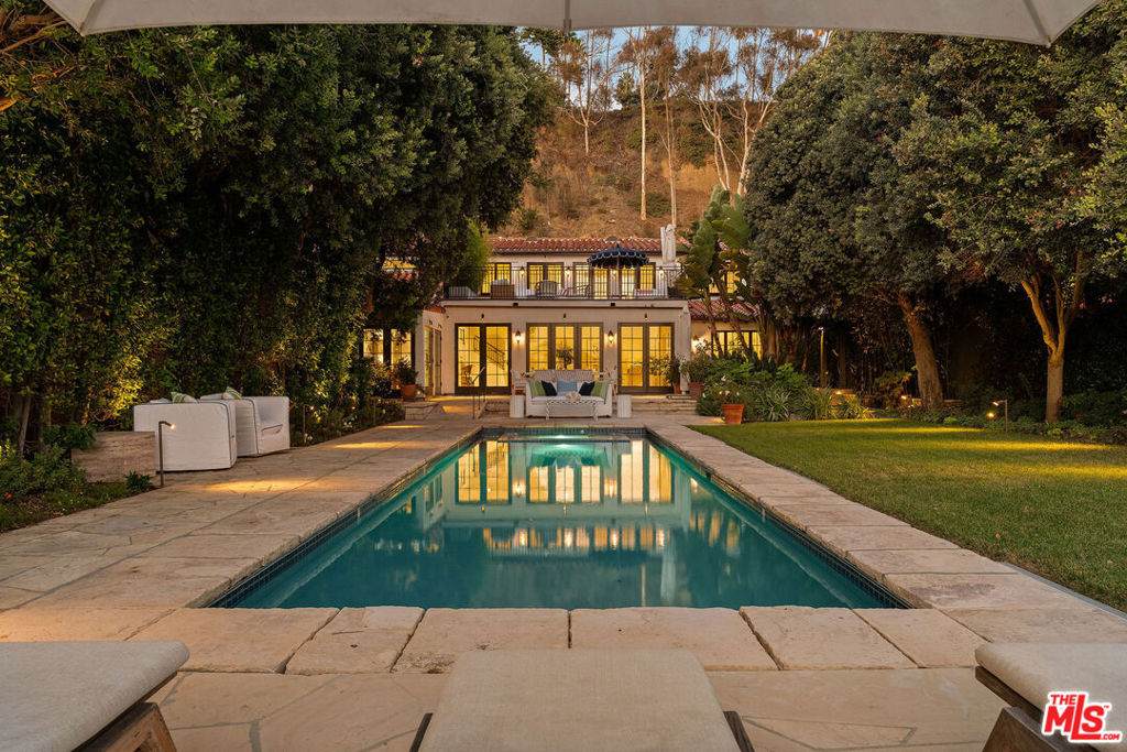 705 Palisades Beach Road - Photo 1