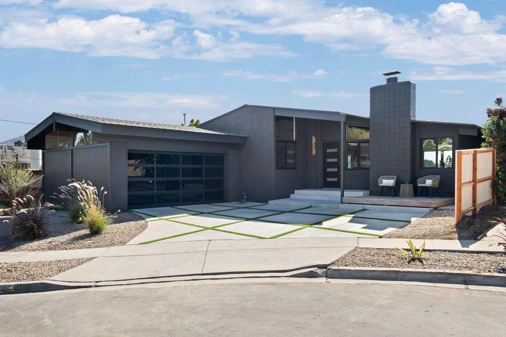 4821 Viane Way - Photo 1