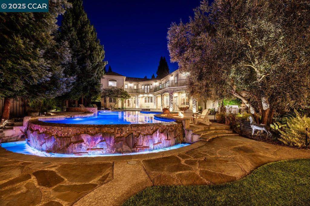 104 Muir Ln - Photo 1