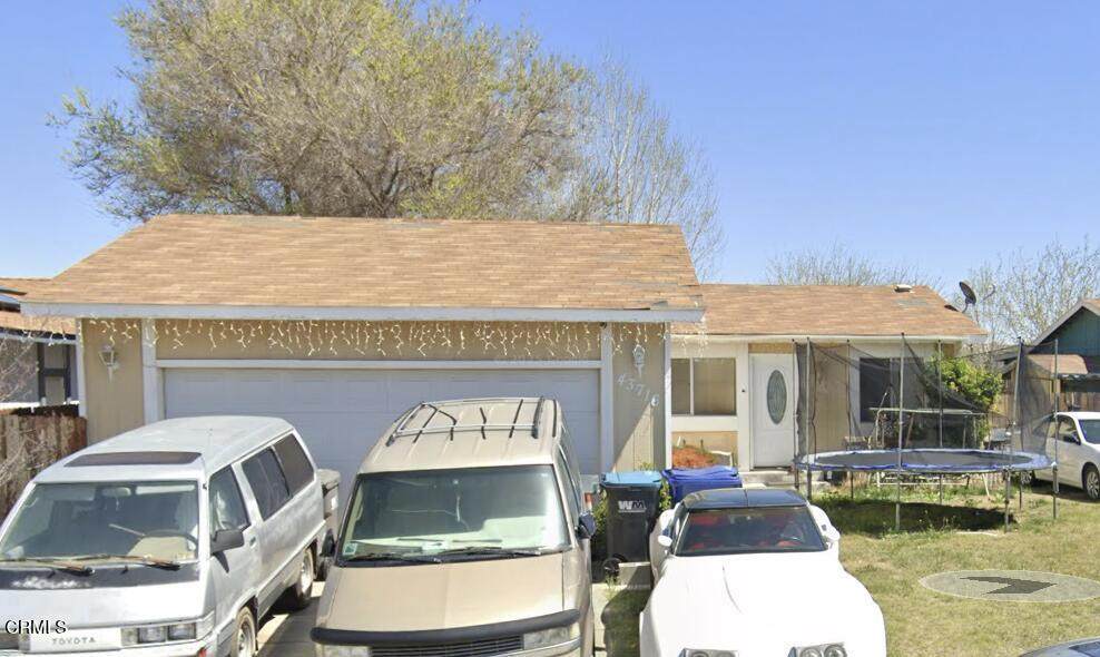 43716 22ND Street - Photo 1