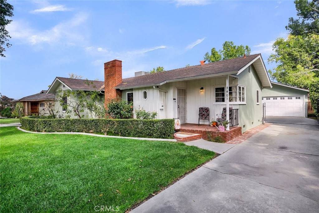 4401 Maplewood Place - Photo 1