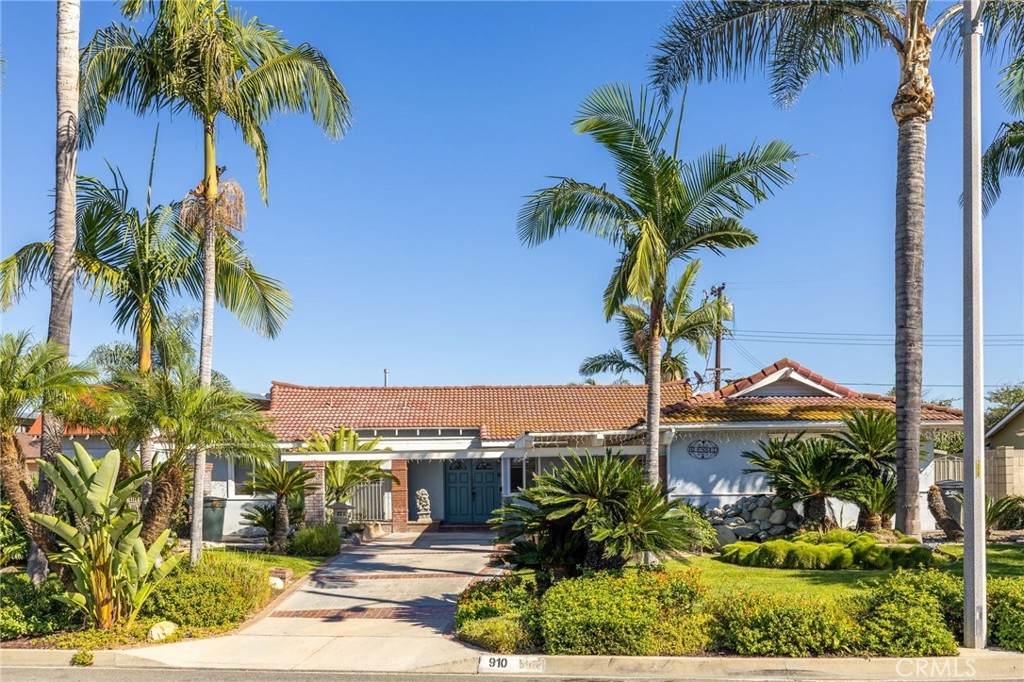 910 Donna Beth Avenue - Photo 1