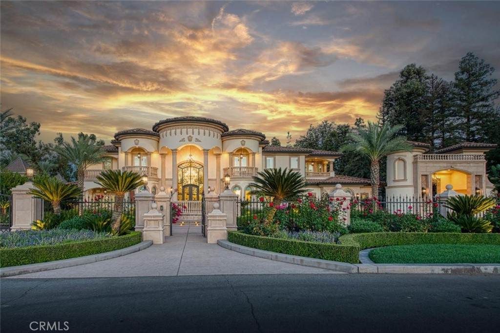 6060 Van Ness - Photo 1