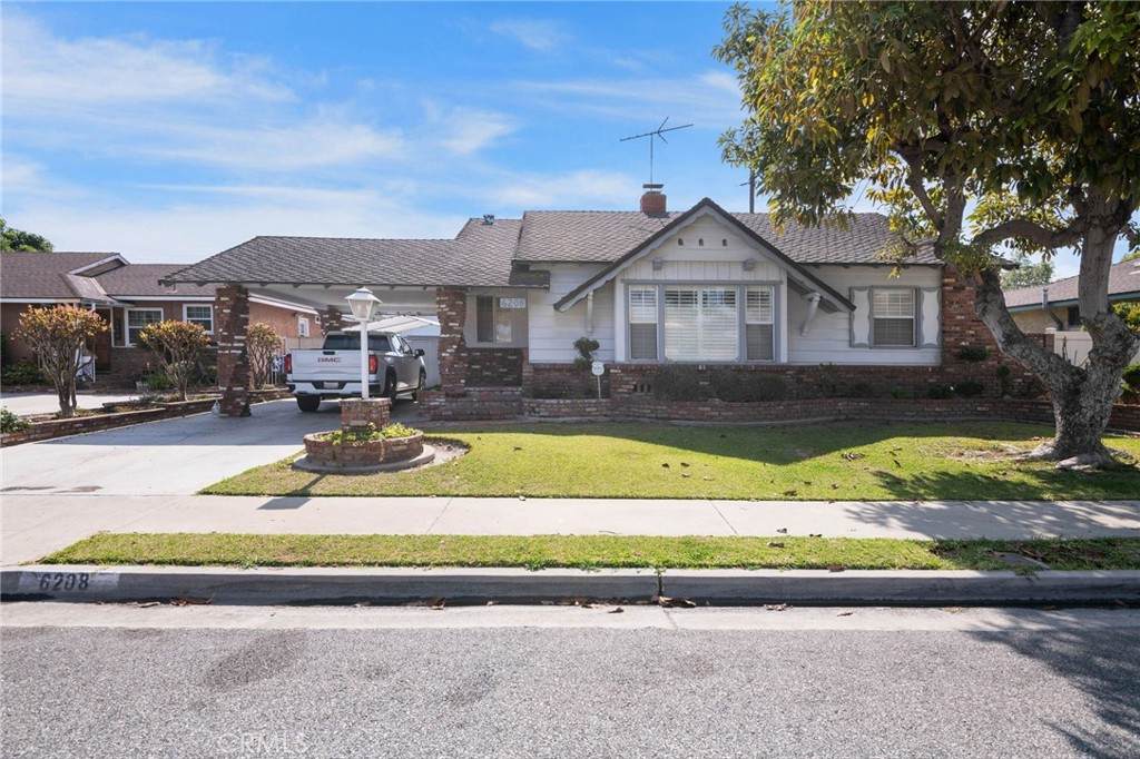 6208 Hedda Street - Photo 1