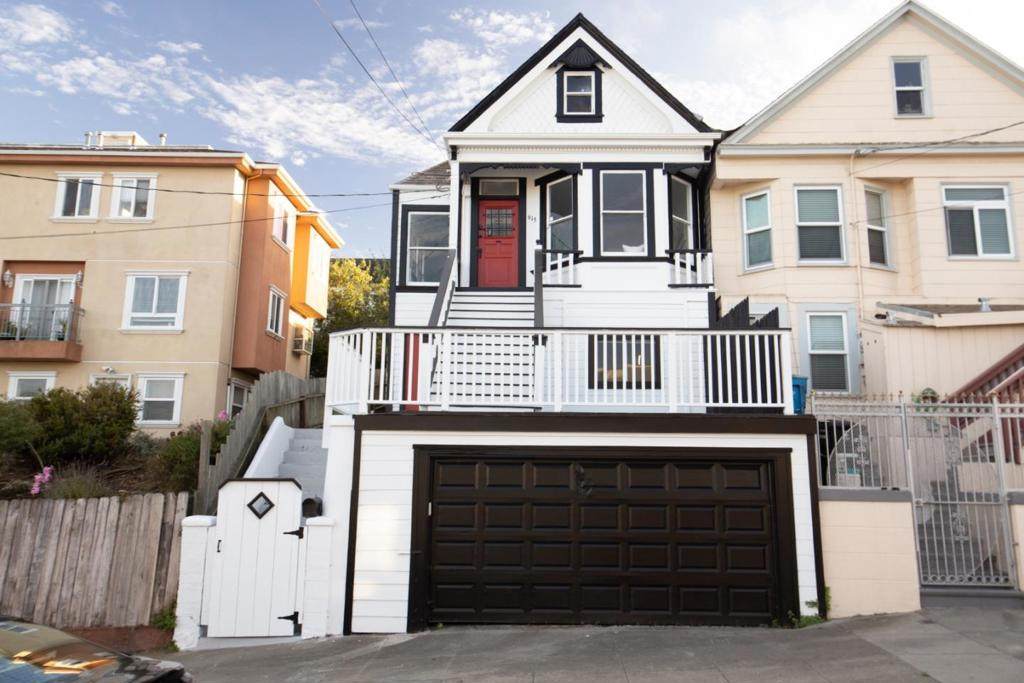 615 Mount Vernon Avenue - Photo 1