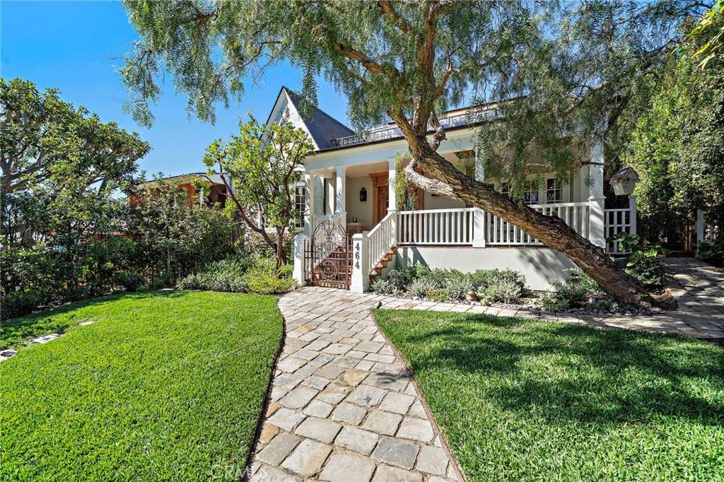 464 Holly - Photo 1
