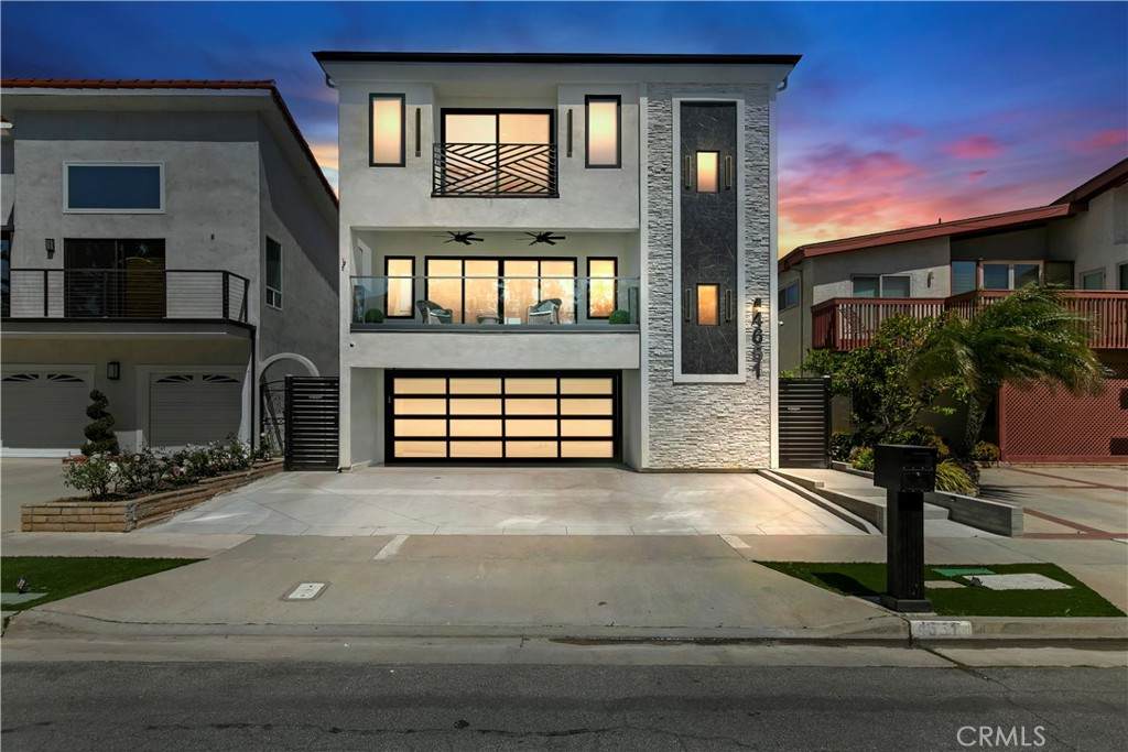 4651 Los Patos Avenue - Photo 1