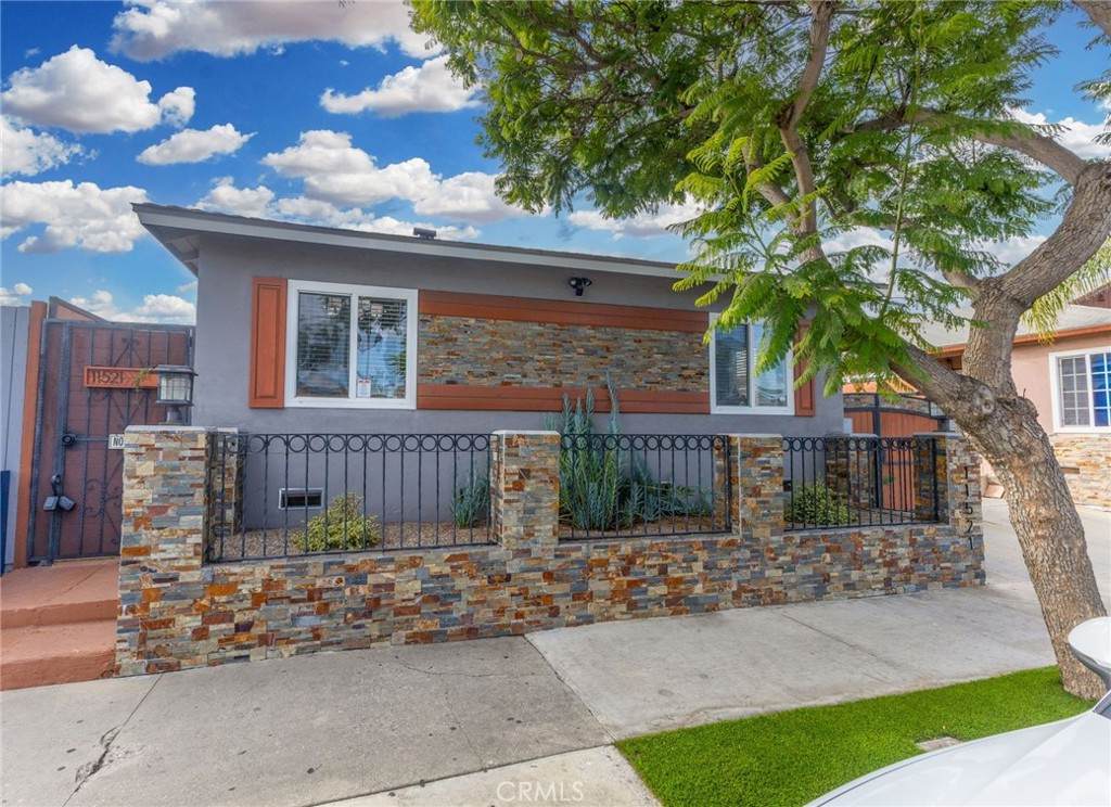 11521 Inglewood Avenue - Photo 1
