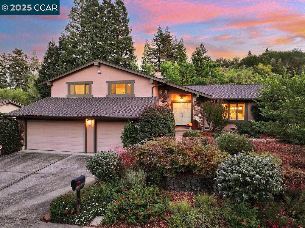 916 Calle Verde - Photo 1