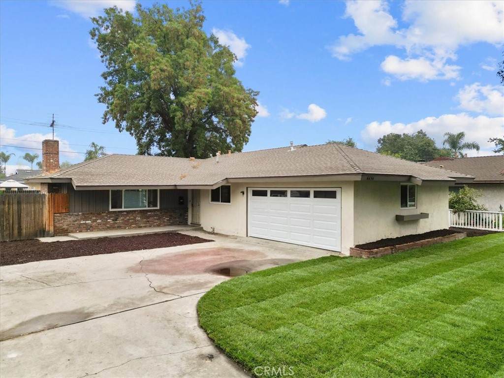 6656 Rexford - Photo 1