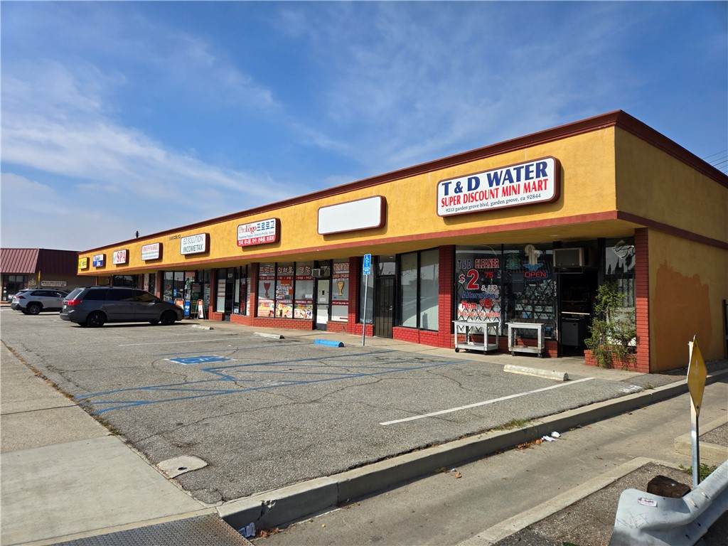 9211 Garden Grove - Photo 1