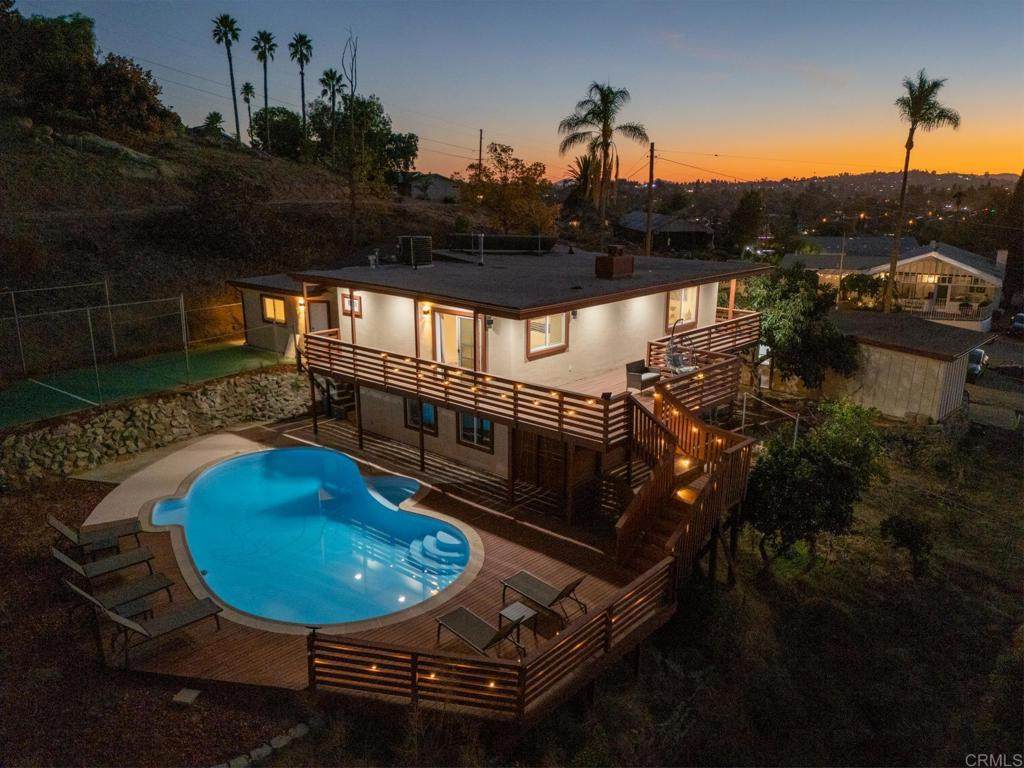 112 Encanto Drive - Photo 1