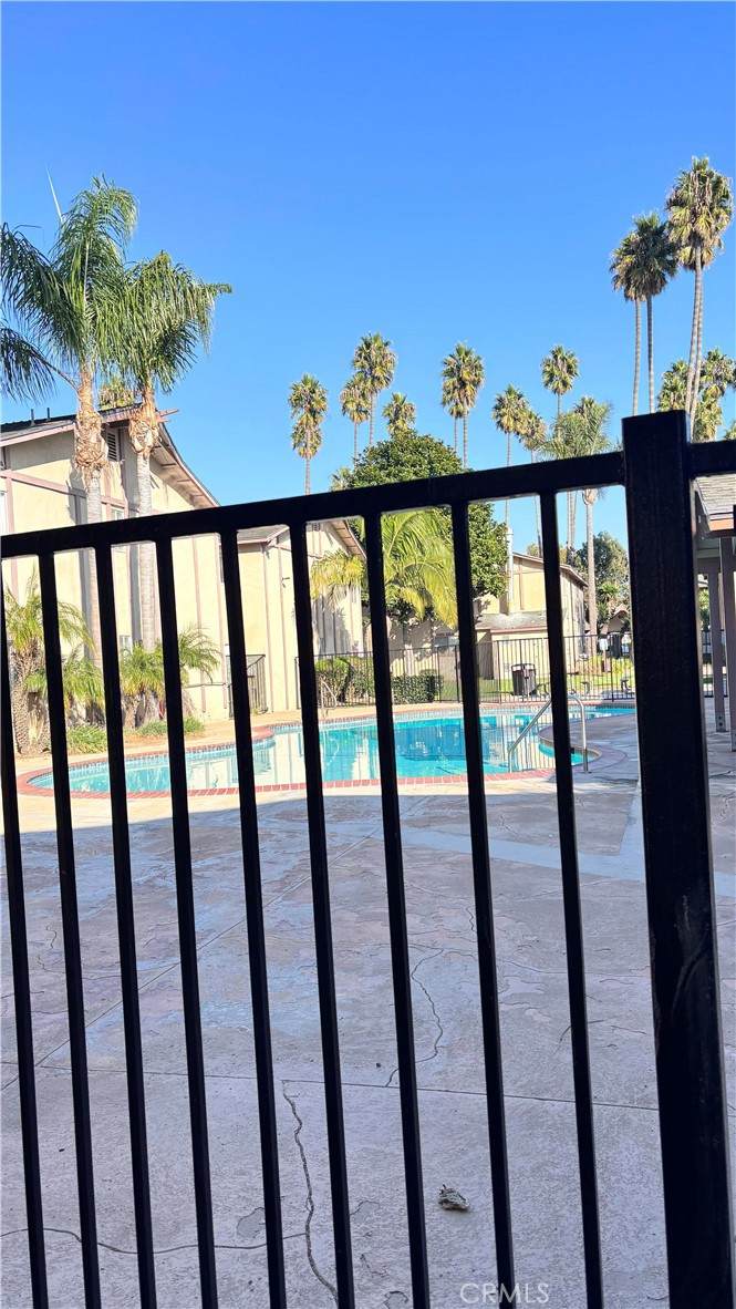 1920 N H Street - Photo 1