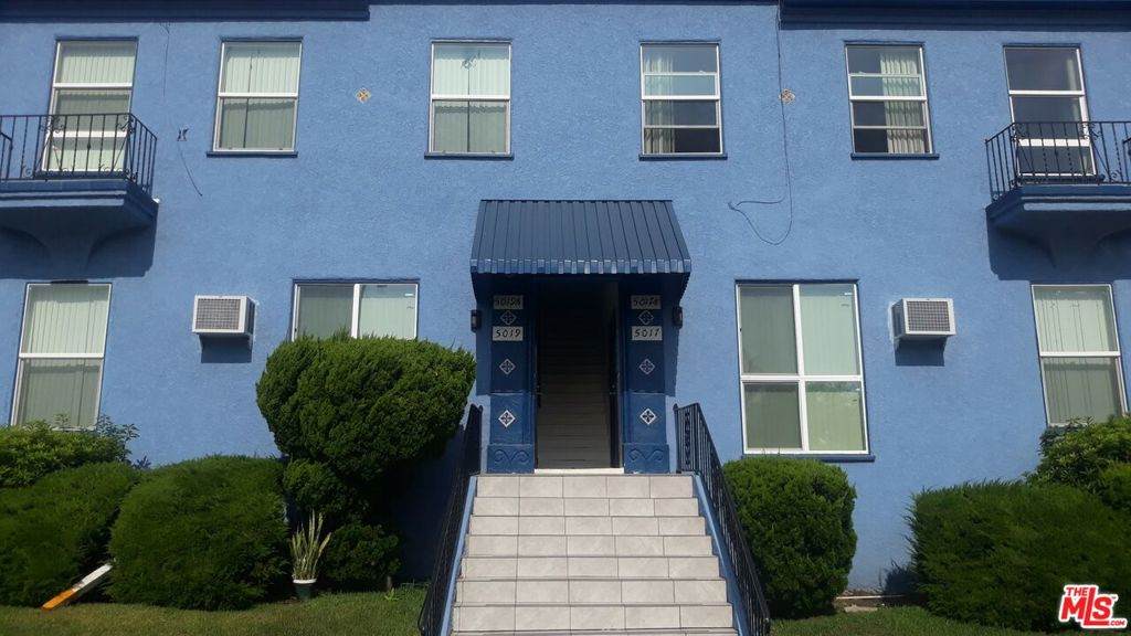 5017 Crenshaw Boulevard - Photo 1