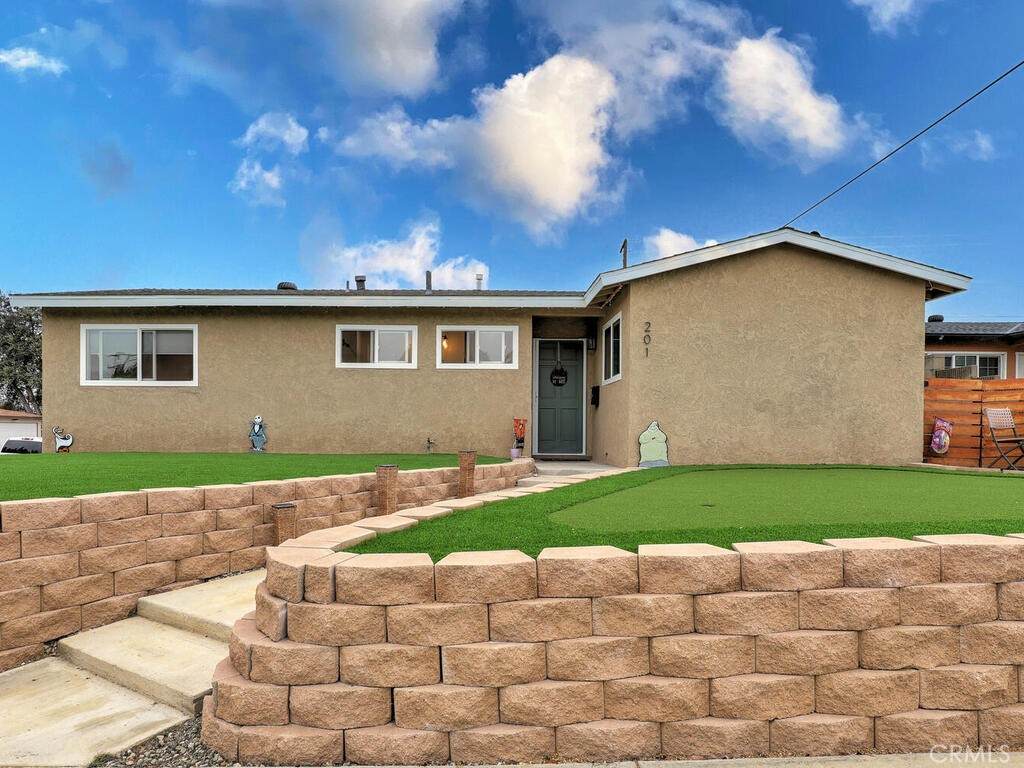 201 Penmar Avenue - Photo 1