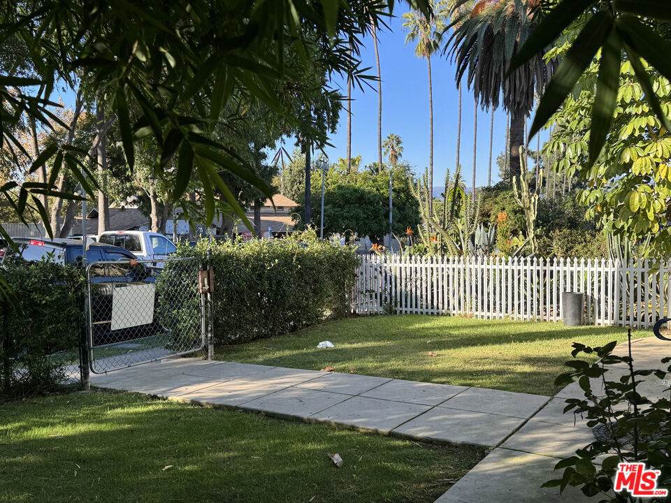 https://bt-photos.global.ssl.fastly.net/socal/orig_boomver_1_403188066-2.jpg