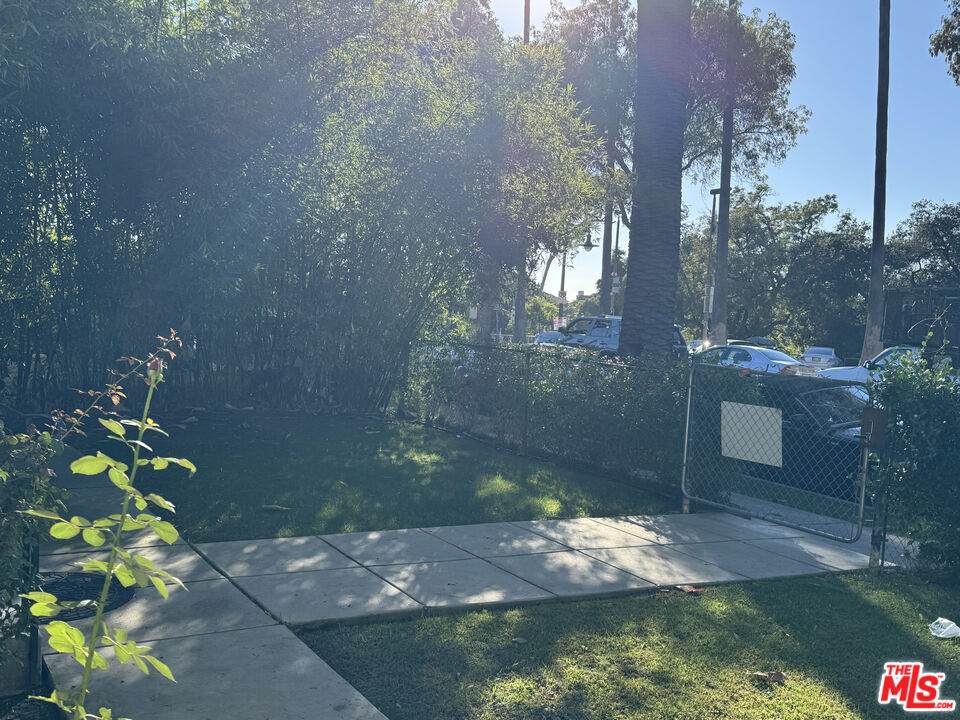 https://bt-photos.global.ssl.fastly.net/socal/orig_boomver_1_403188066-2.jpg