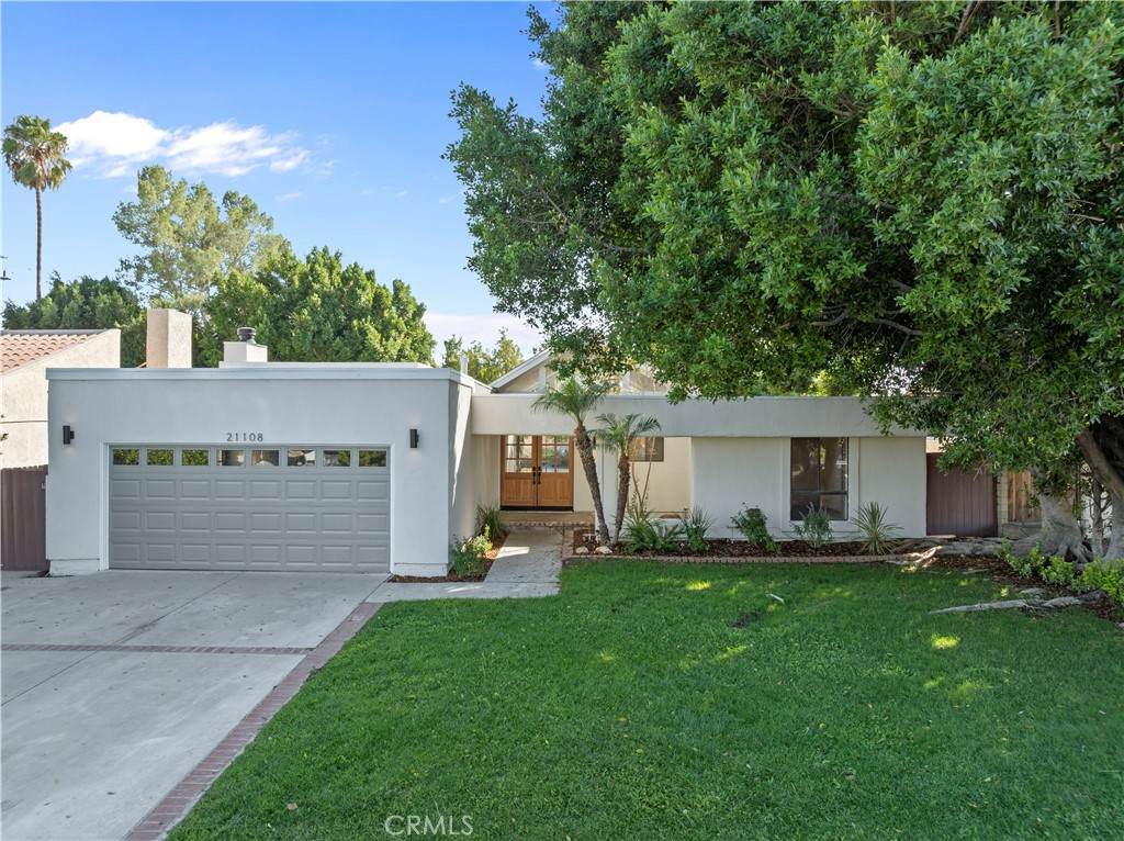 21108 Mayall - Photo 1