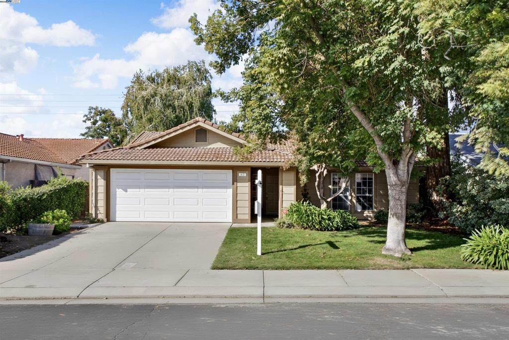 1421 July Ct - Photo 1