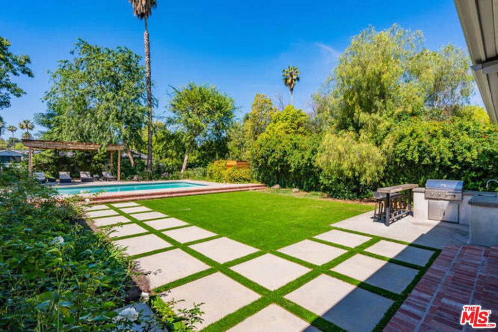 https://bt-photos.global.ssl.fastly.net/socal/orig_boomver_1_403217395-2.jpg