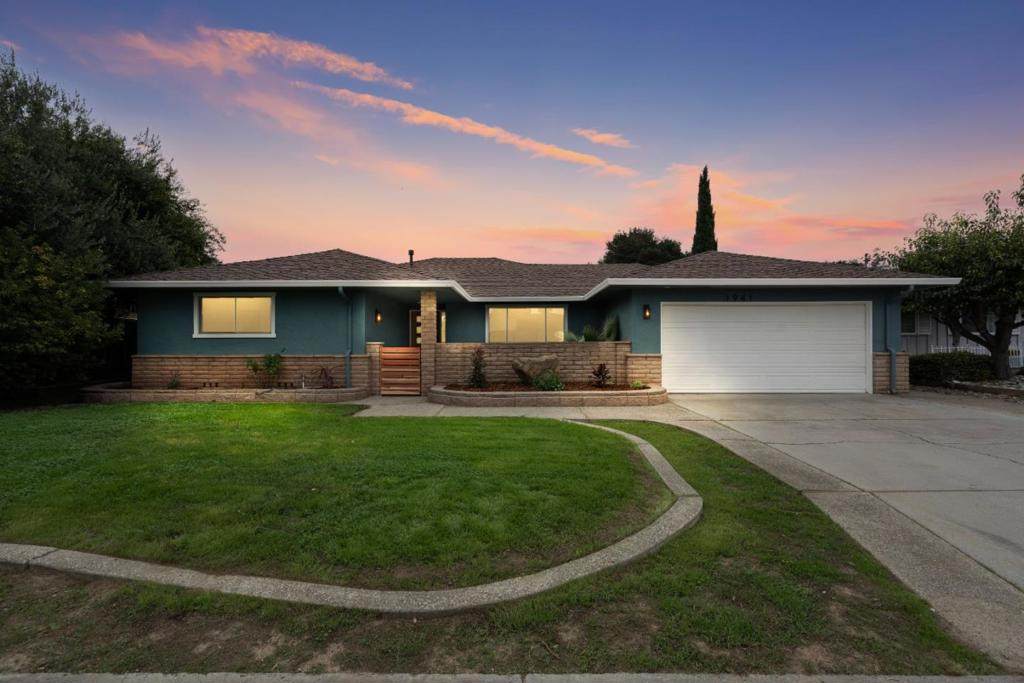 1941 Memorial Drive - Photo 1