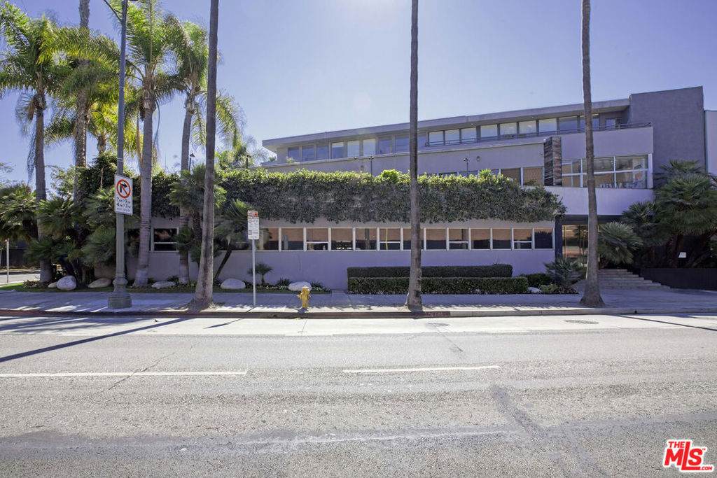 4250 Wilshire Boulevard - Photo 1