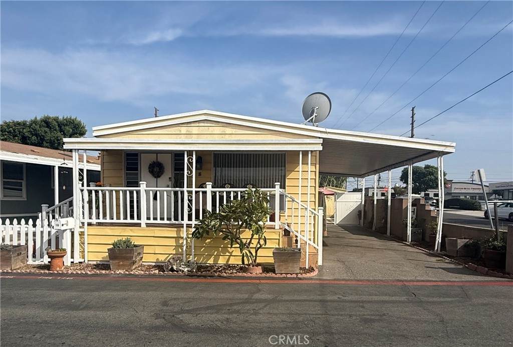 17705 Western - Photo 1