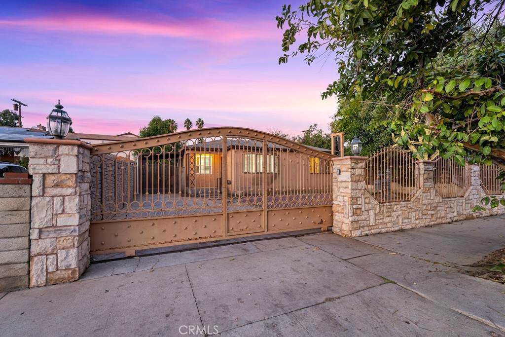 14937 Friar - Photo 1