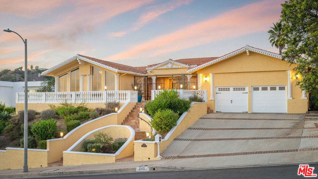 2315 Hobart Boulevard - Photo 1