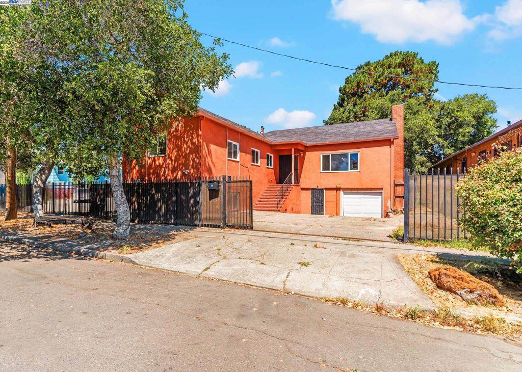 1015 82Nd Ave - Photo 1