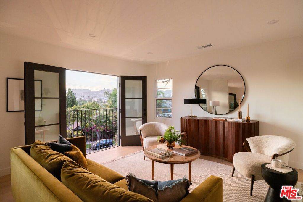 1018 Manzanita Street - Photo 1