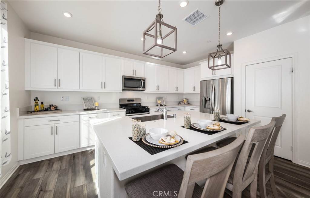 13438 Limestone - Photo 1