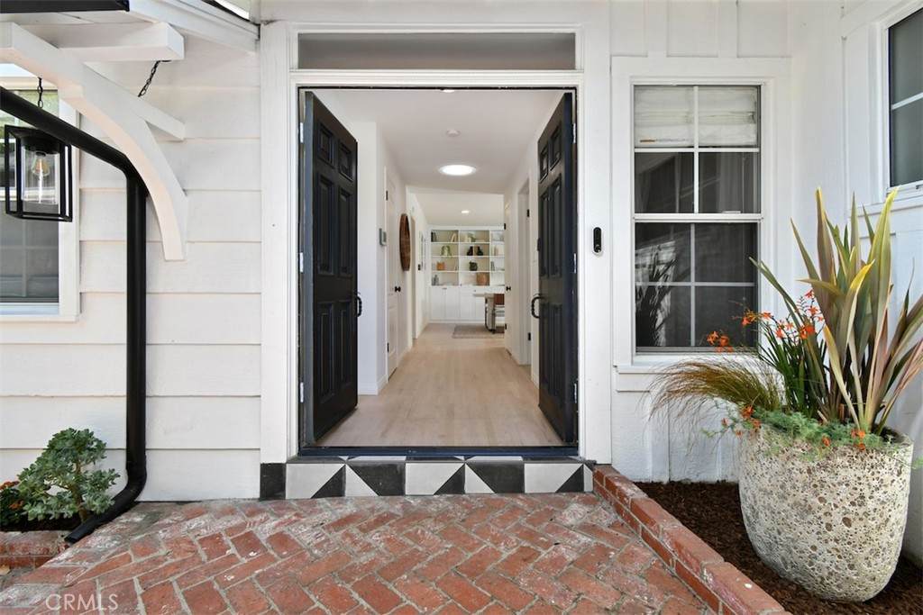 12614 Morrison - Photo 1