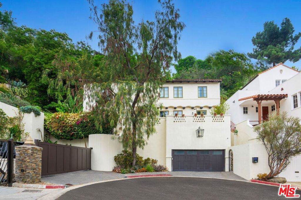 7939 Hillside Avenue - Photo 1