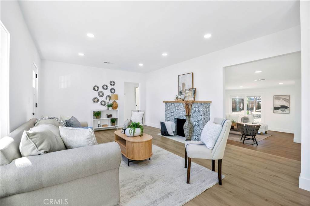 8681 California - Photo 1