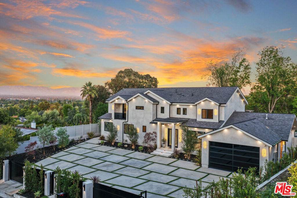 5036 Shirley Avenue - Photo 1