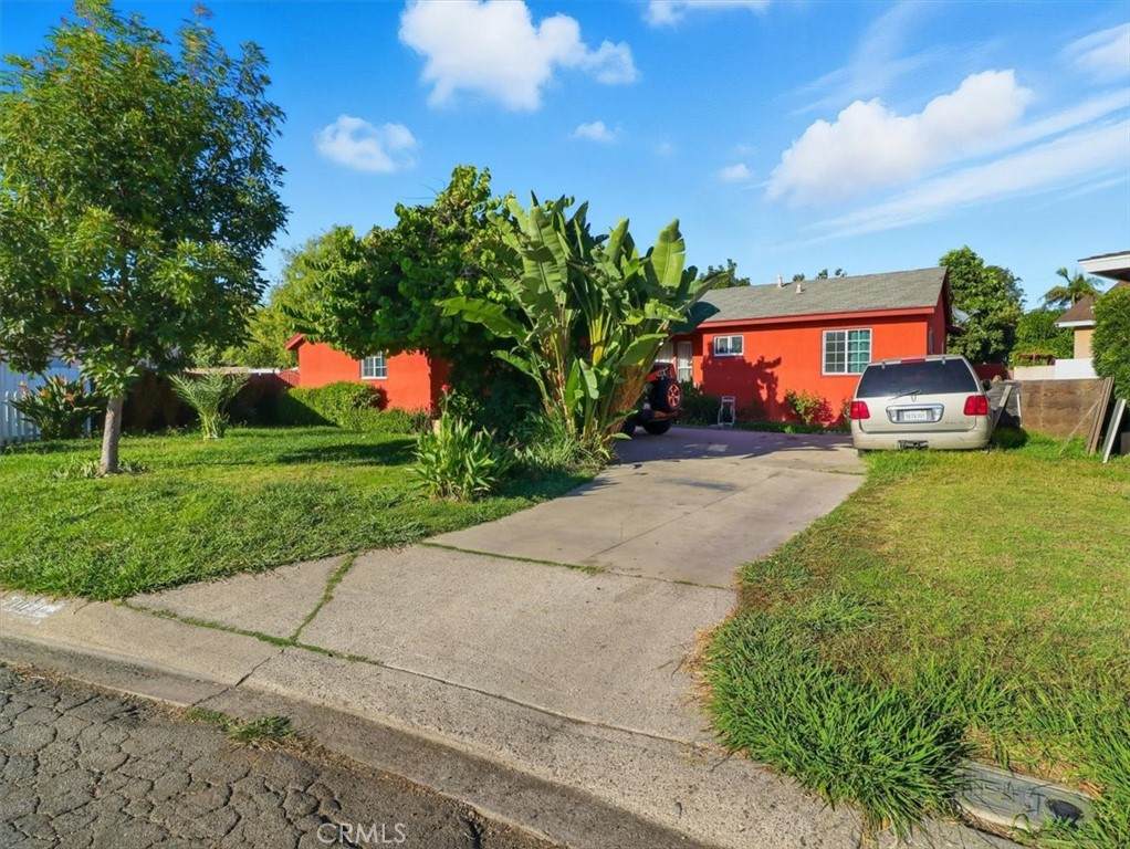 12071 Acacia - Photo 1