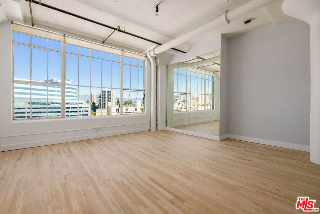 420 San Pedro Street - Photo 1