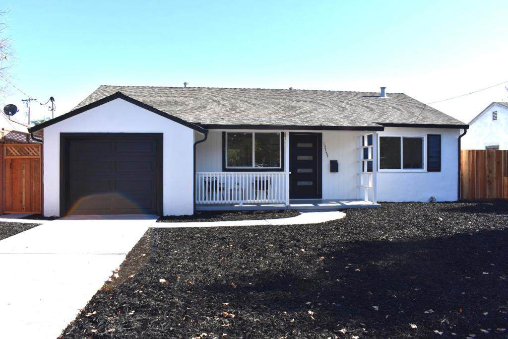 13754 Highwood Drive - Photo 1