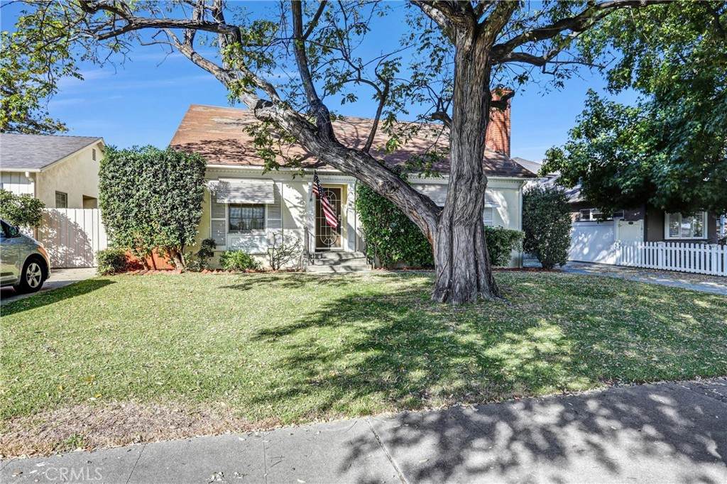 2405 Monte Vista - Photo 1