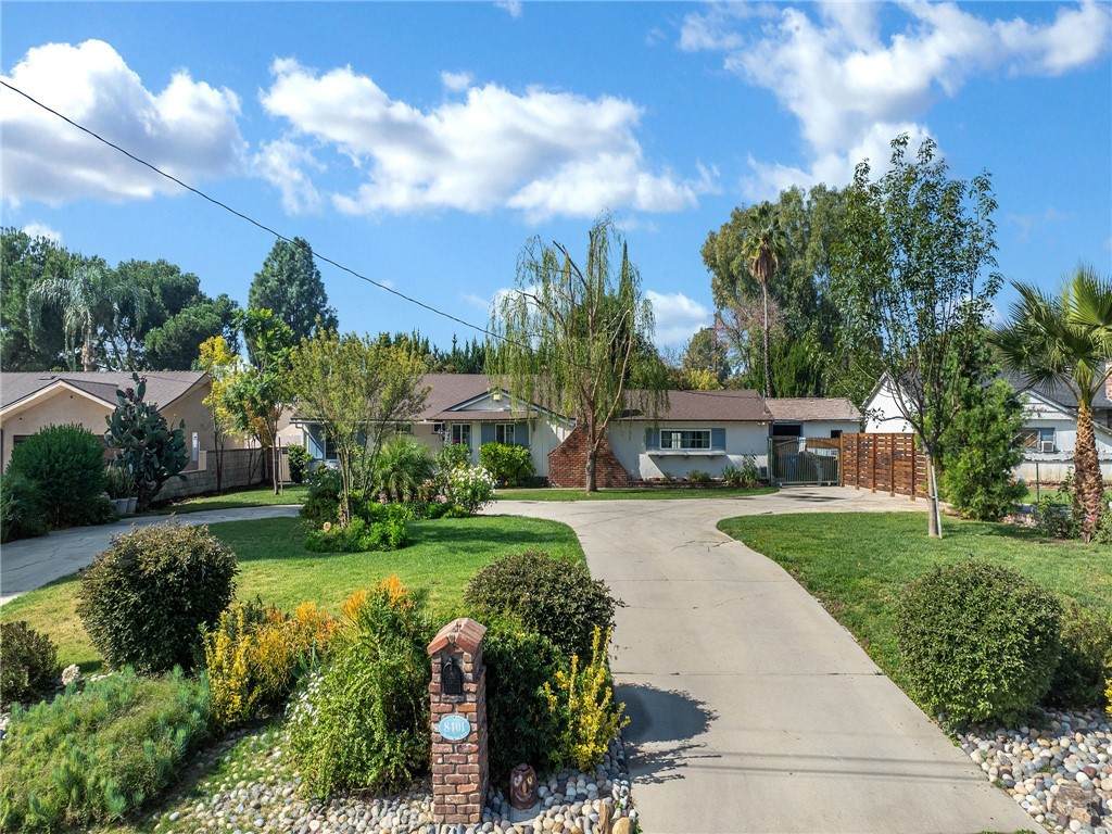 8401 Jamieson - Photo 1