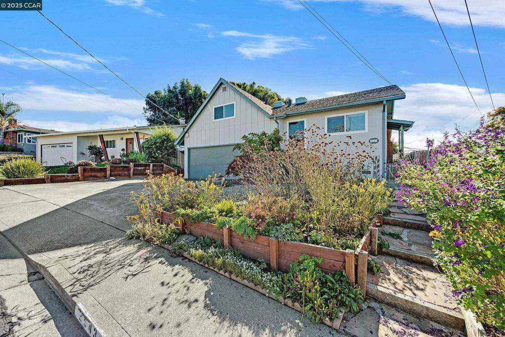 2543 Francis Dr - Photo 1