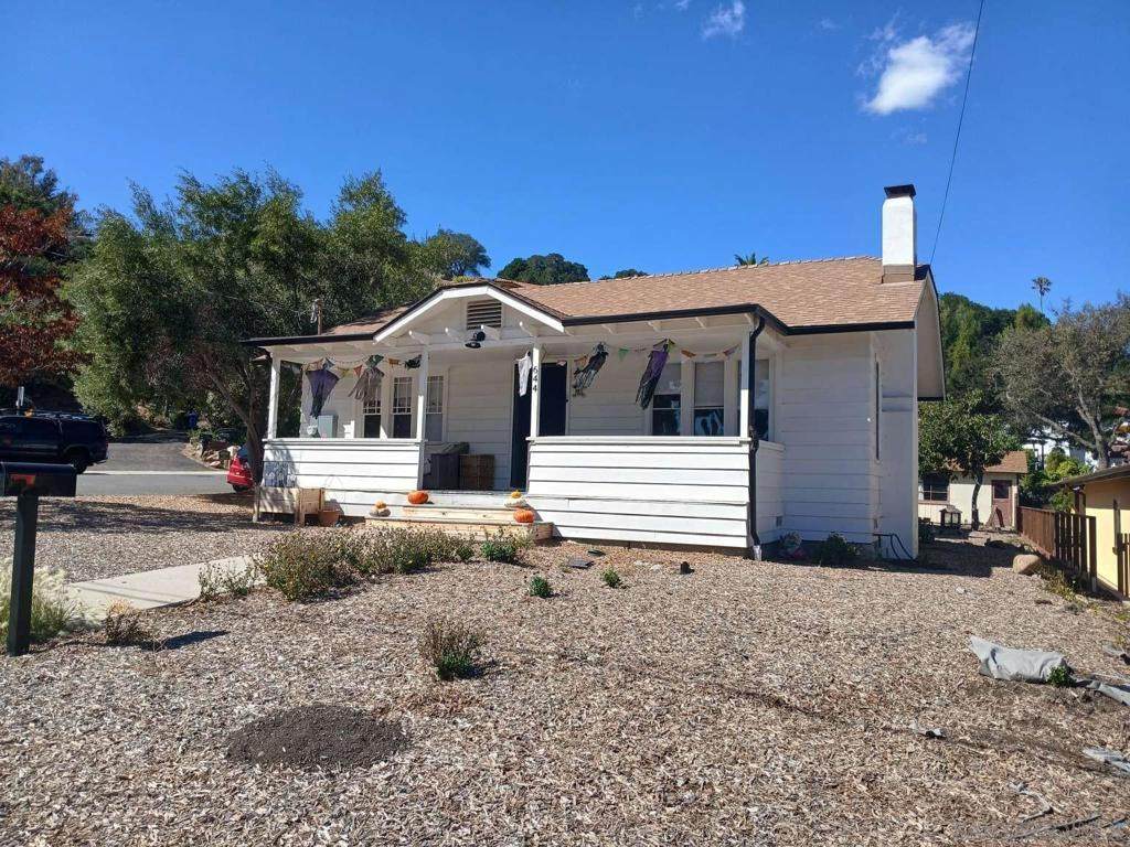 644 Mountain View St - Photo 1