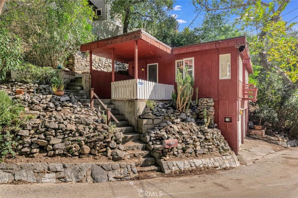 1450 Country Club Drive - Photo 1