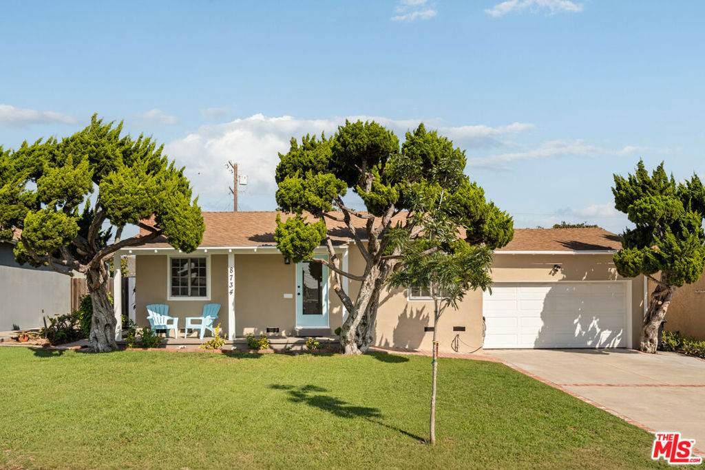 8734 Airlane Avenue - Photo 1